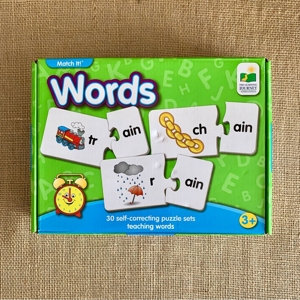 Match It! Words Self Correcting Puzzles for Early Readers Ages 3+